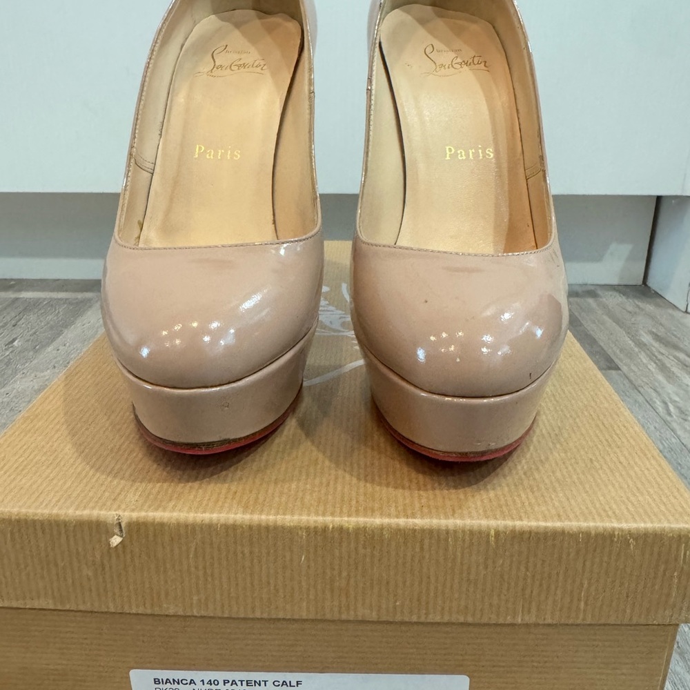 Christian Louboutin Bianca Nude Patent Leather Pump